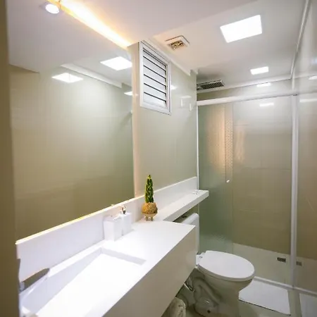 Apto Na Quadra Do Mar Aconchegante E Climatizado Balneario Camboriu Exterior photo